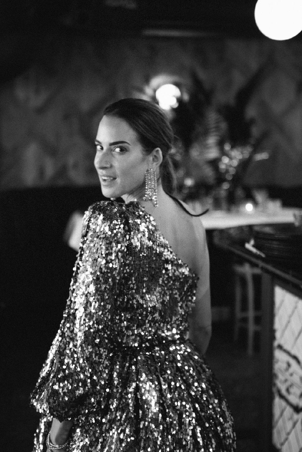 Lott. Gioielli Kristalkleurige Strass Oorbellen Big Straight Waterfall Felicia