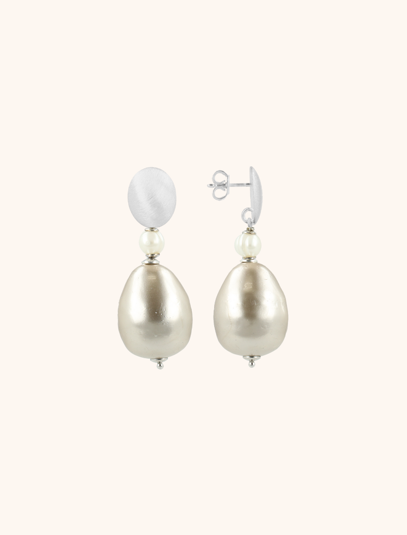 lott. gioielli Lichtgrijze pareloorbellen Mother Earth Irene L