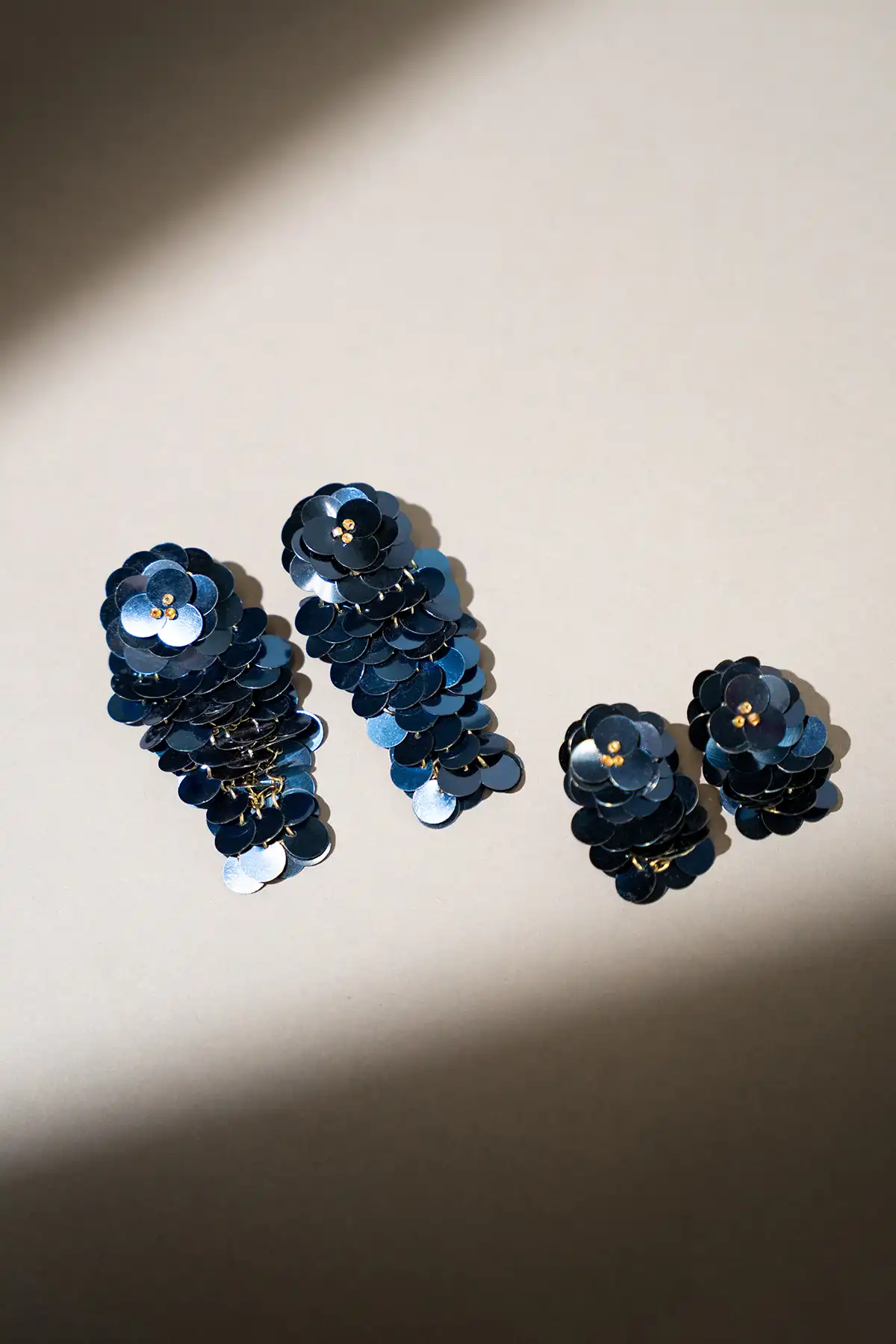 Lott. Gioielli Cobalt Sequin Oorbellen Waterfall M