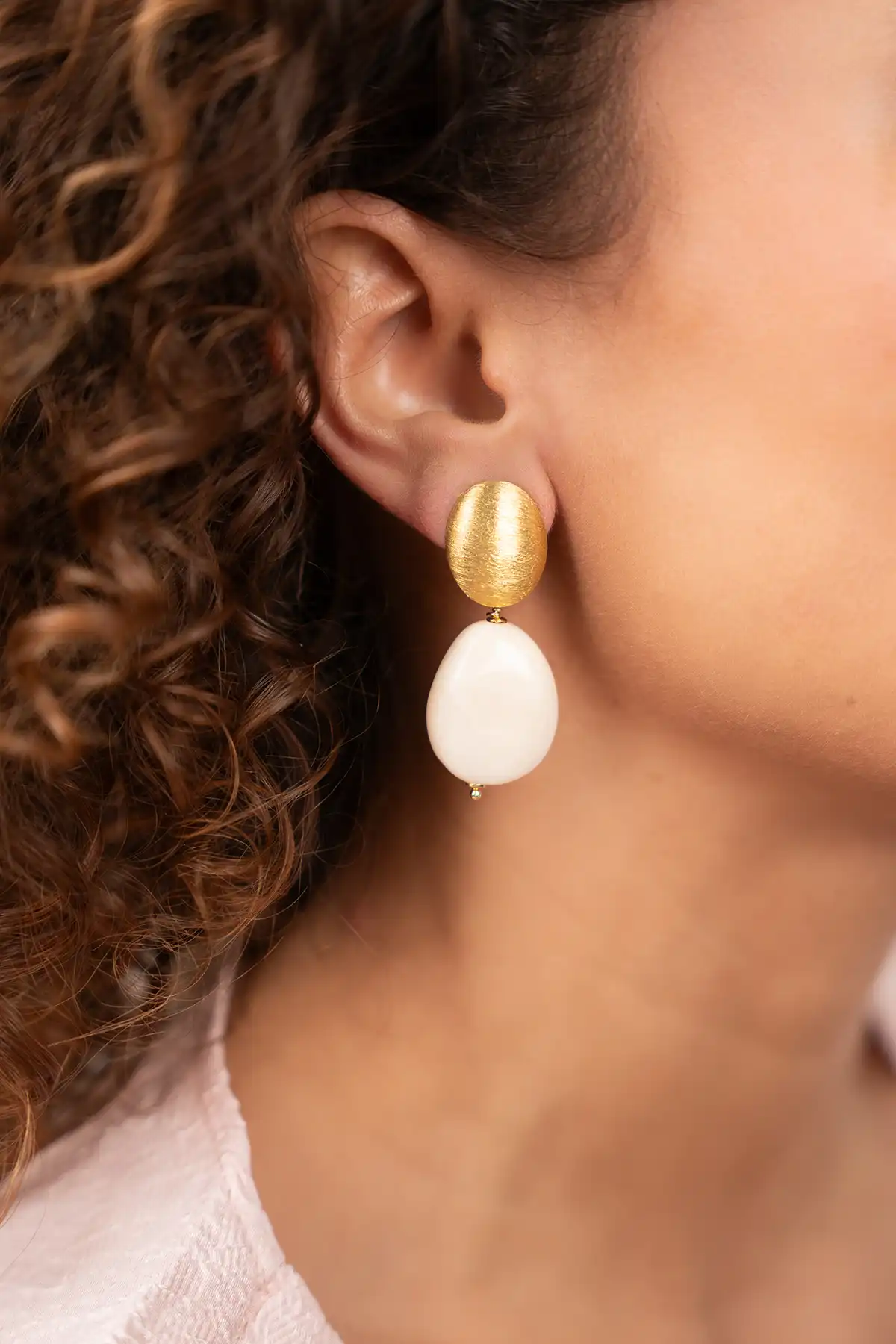 Lott. Gioielli Nude Oorbellen Amber Squeezed Drop