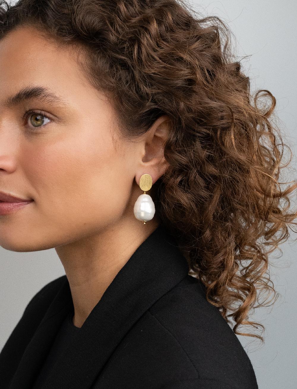 Lott. Gioielli Parel Oorbellen Iris Brushed