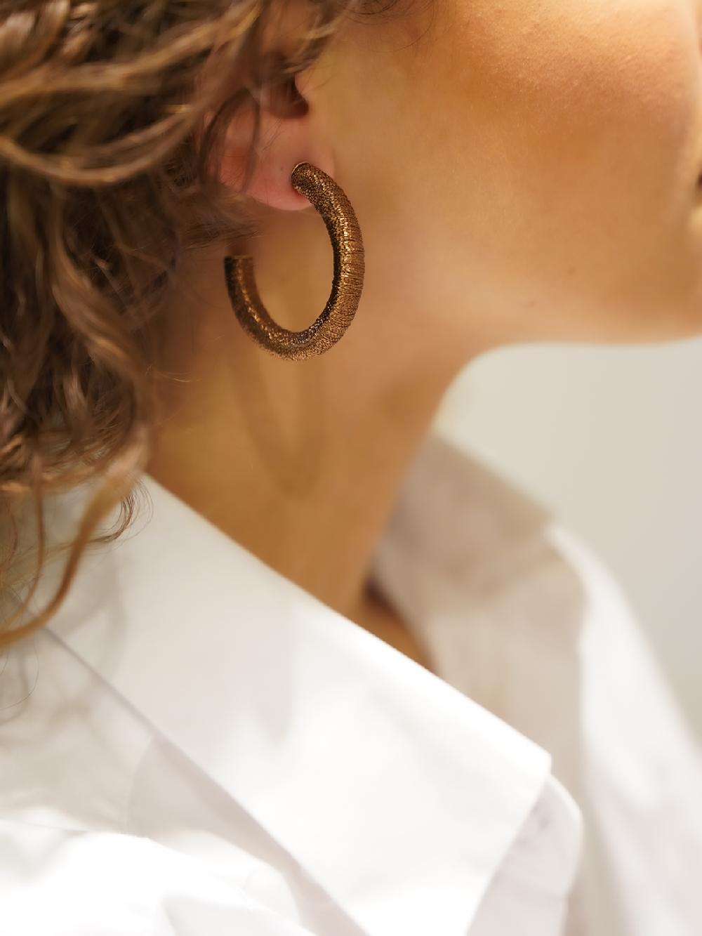 Lott. Gioielli Metallic Bruine Oorbellen Chloe Creole M