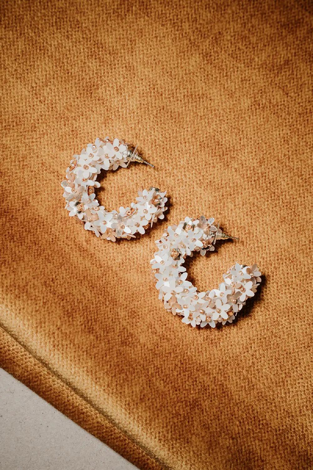 Lott. Gioielli Mixed Gouden Sequin Flower Creool Oorbellen M