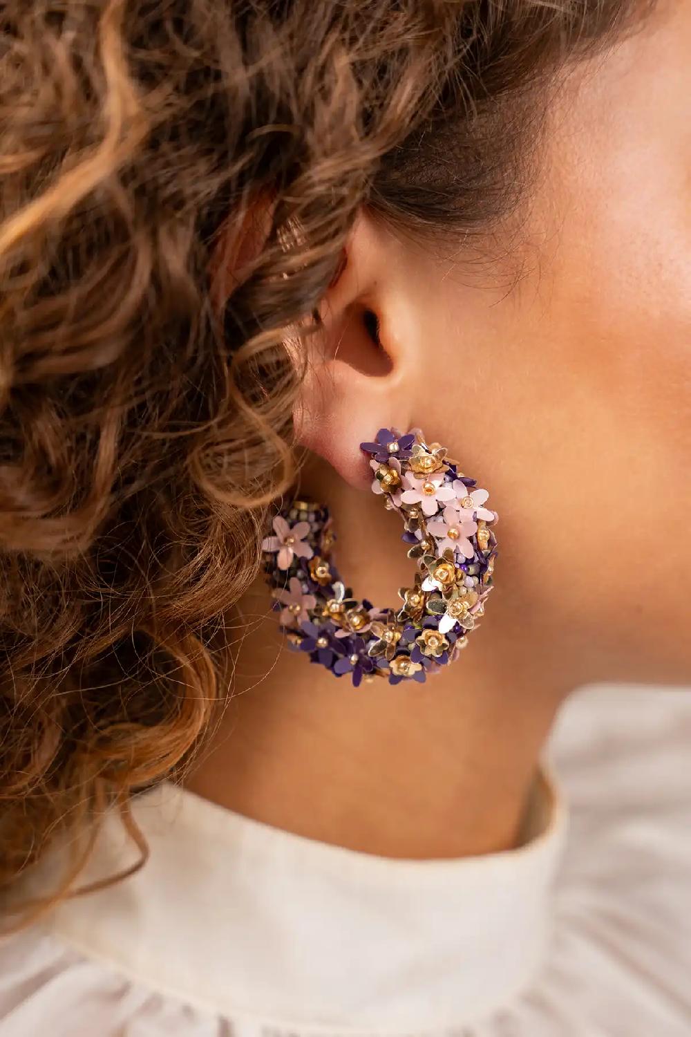 Lott. Gioielli Paarse Sequin Flower Creool Oorbellen M