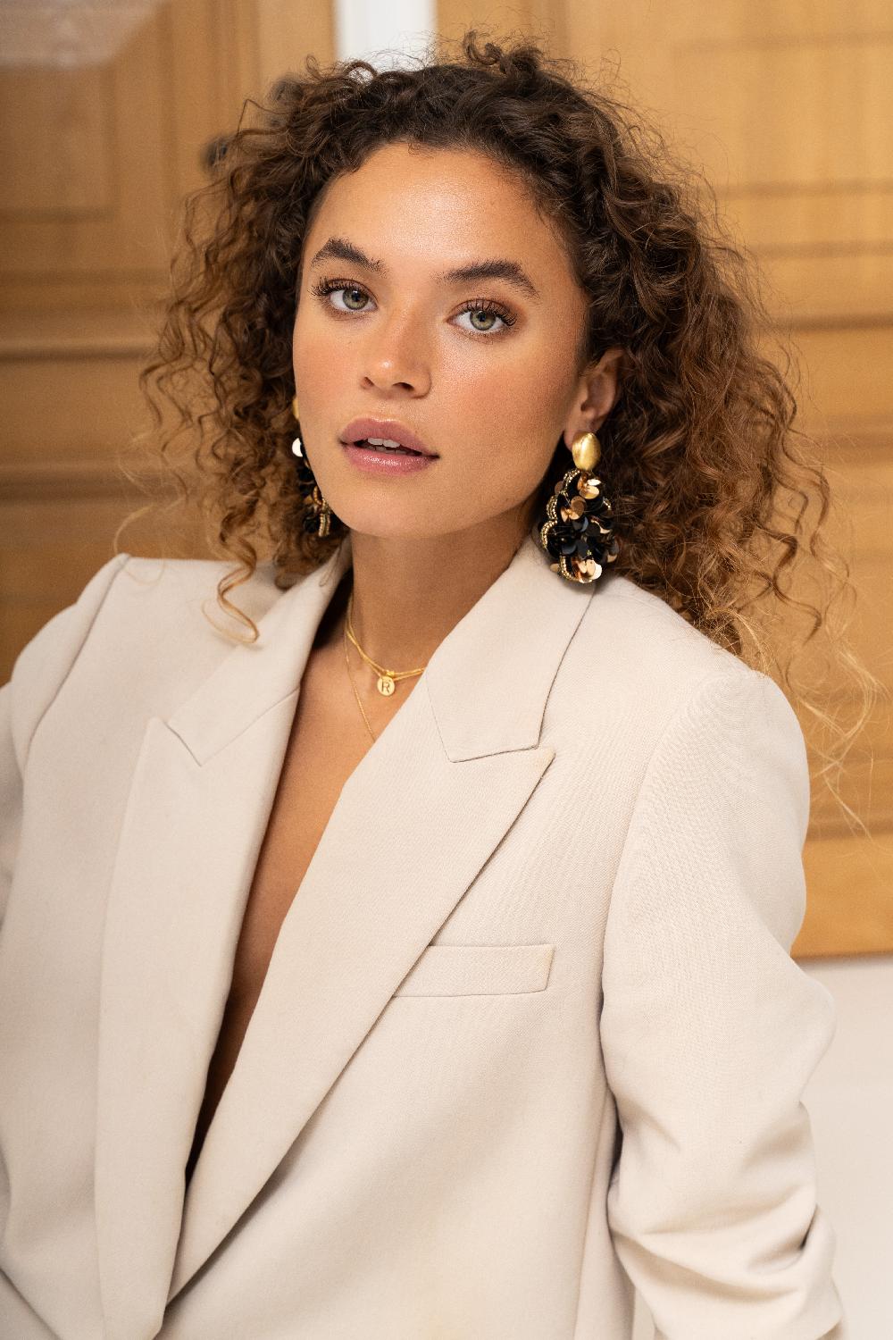 Lott. Gioielli Sequin Oorbellen Zwart Goud Laure Druppel L