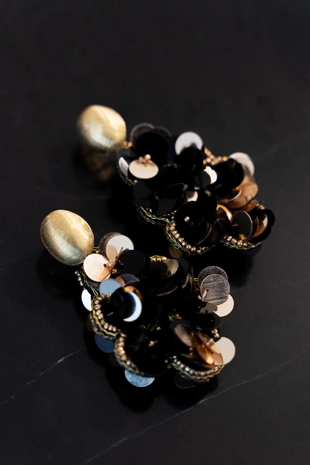 Lott. Gioielli Sequin Oorbellen Zwart Goud Laure Druppel L