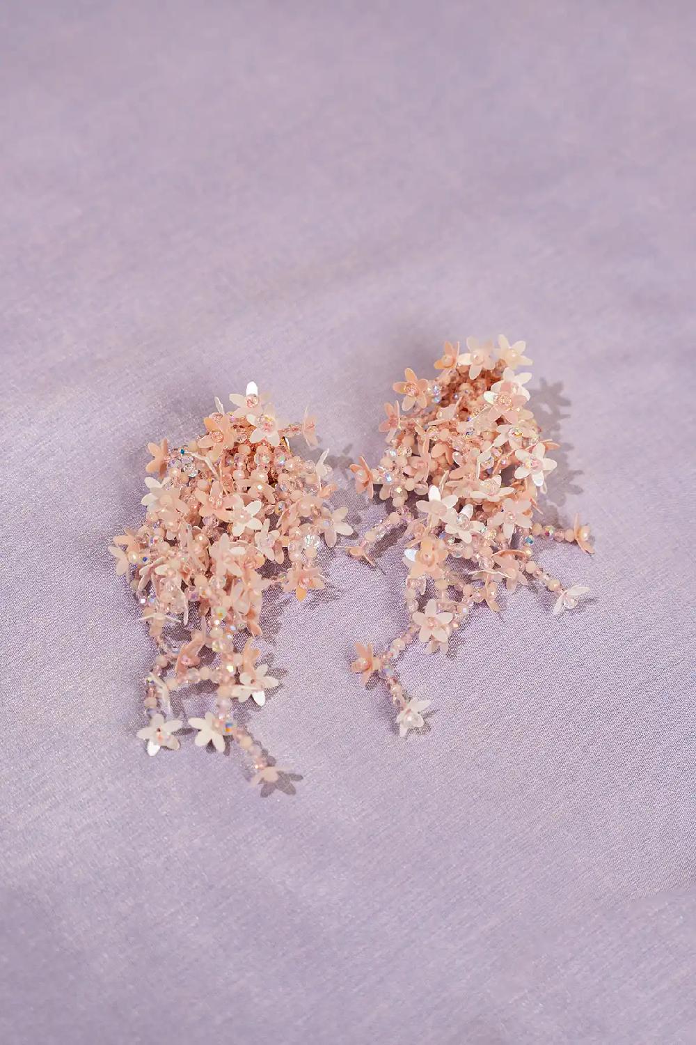 Lott. Gioielli Soft Pink Oorbellen Lilly Flower Strings L