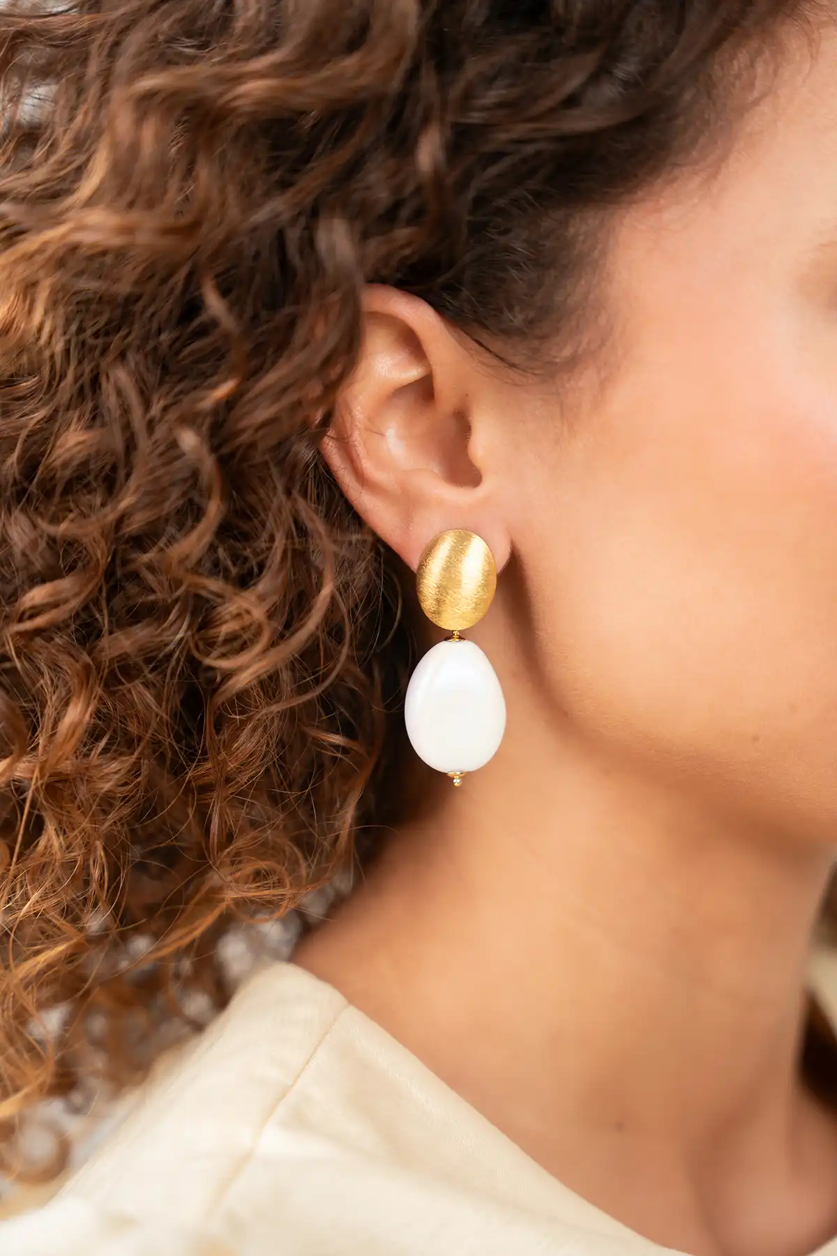 Lott. Gioielli White Opal Oorbellen Amber Squeezed Drop