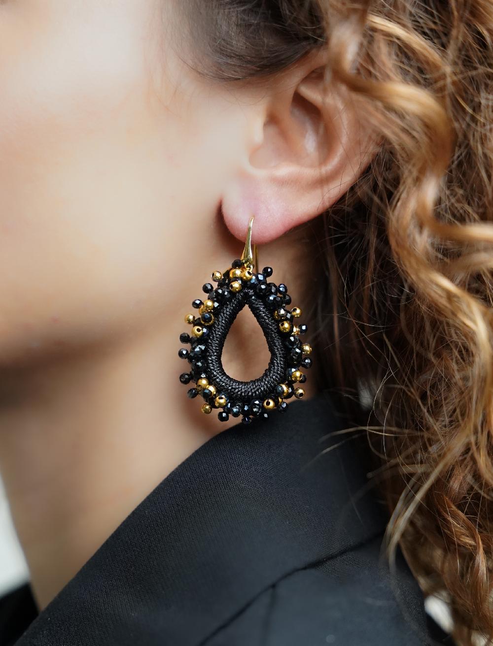 Lott. Gioielli Zwarte Oorbellen Carina Urchin Drop M