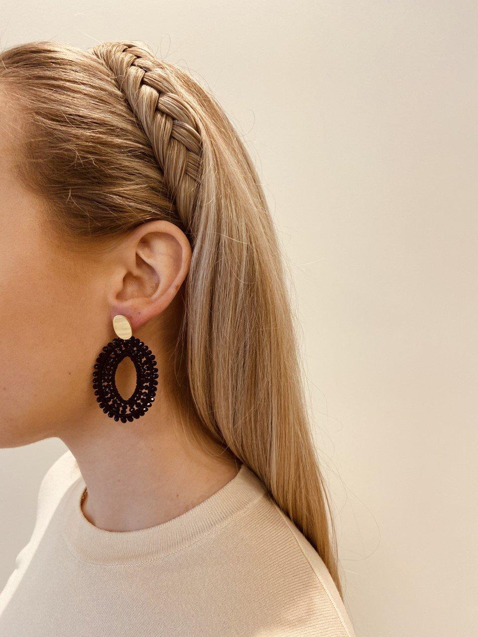 Lott. Gioielli Zwarte Oorbellen Finn Silk Ovaal Open Double Stones M