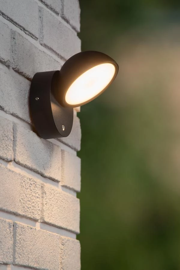 Lucide Lucide FINN - Wandlamp Binnen/Buiten - LED - 1x12W 3000K - IP54 - Dag/nacht Sensor - Zwart