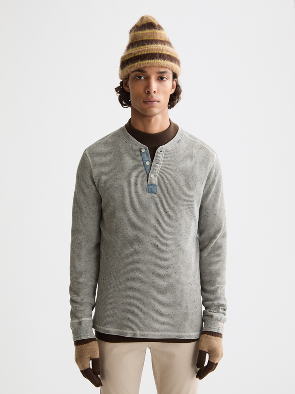 maison scotch long sleeve henley with chambray details