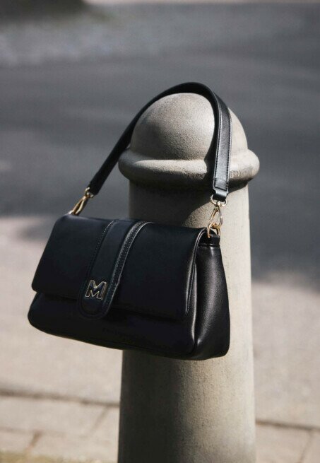 Mexx Olexia Shoulderbag Zwart
