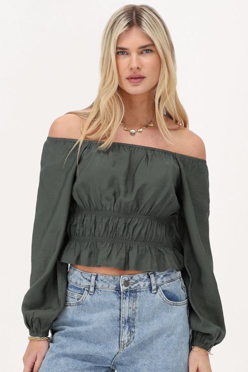 my jewellery Donkergroene off shoulder top met ruffles