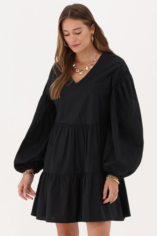 my jewellery Wijde zwarte jurk met pofmouwen & embroidery details