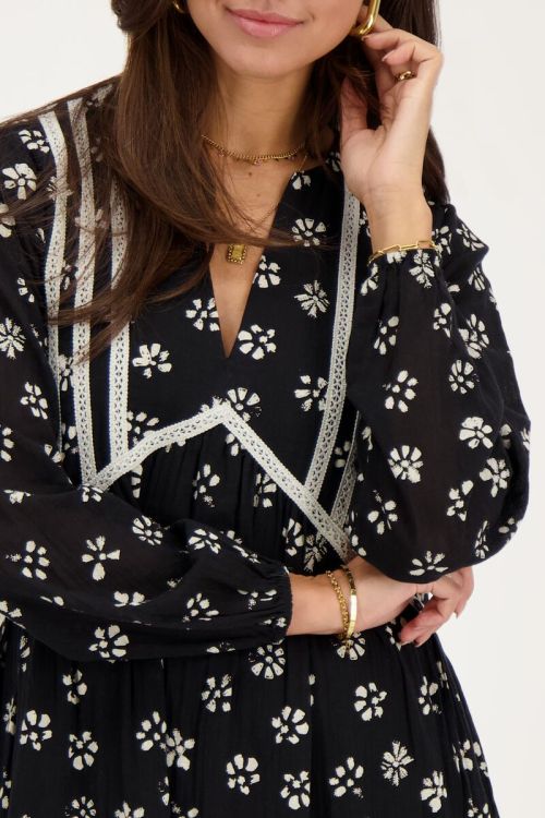 My Jewellery Zwarte Jurk Met Witte Bloemenprint En Tapes