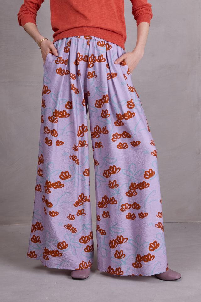 nathalie vleeschouwer Freddy broek in red akebia flowers