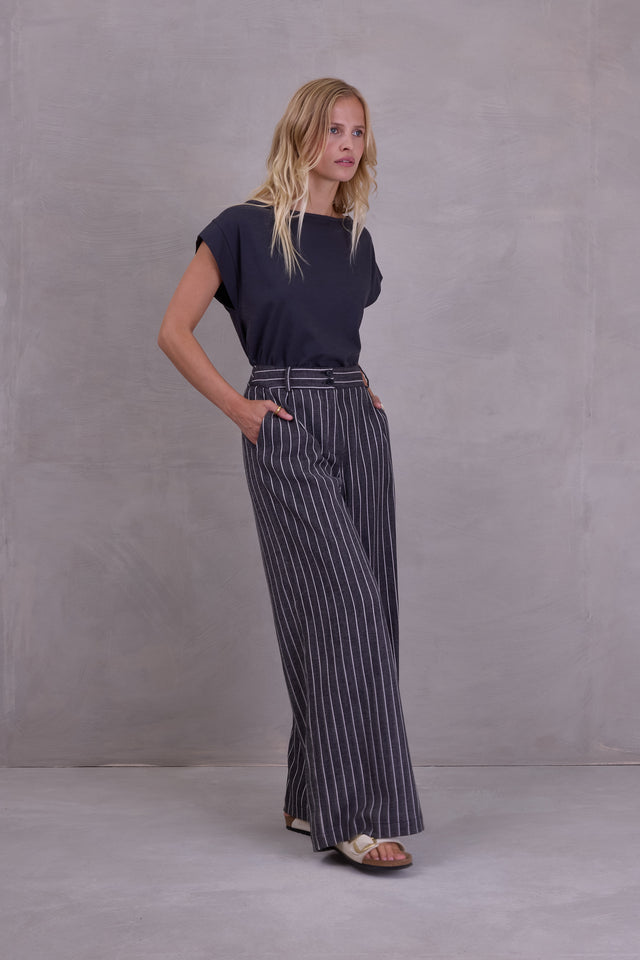 Nathalie Vleeschouwer Demi T-shirt In Charcoal