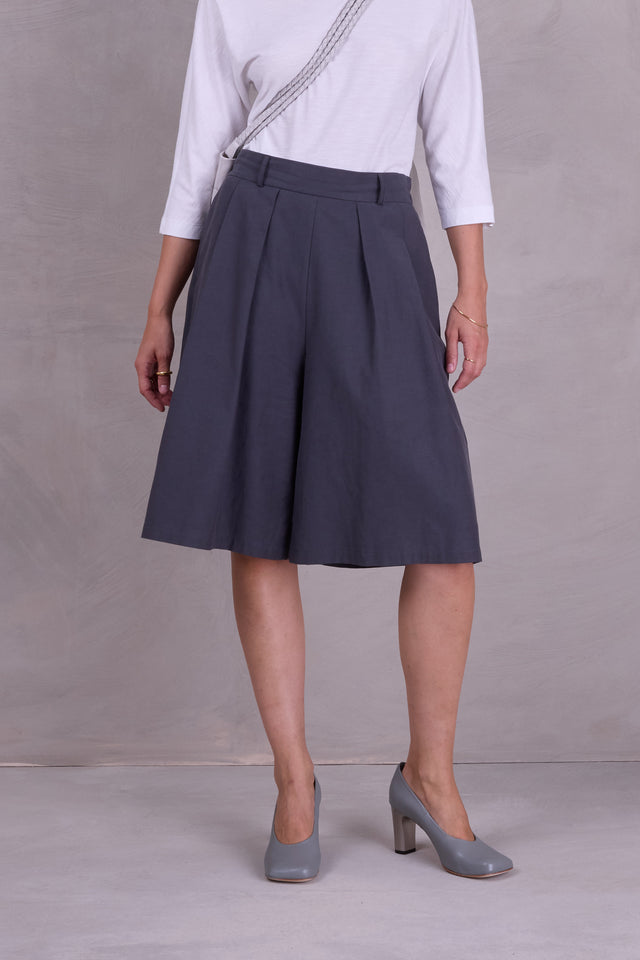 nathalie vleeschouwer Eddie bermuda in charcoal