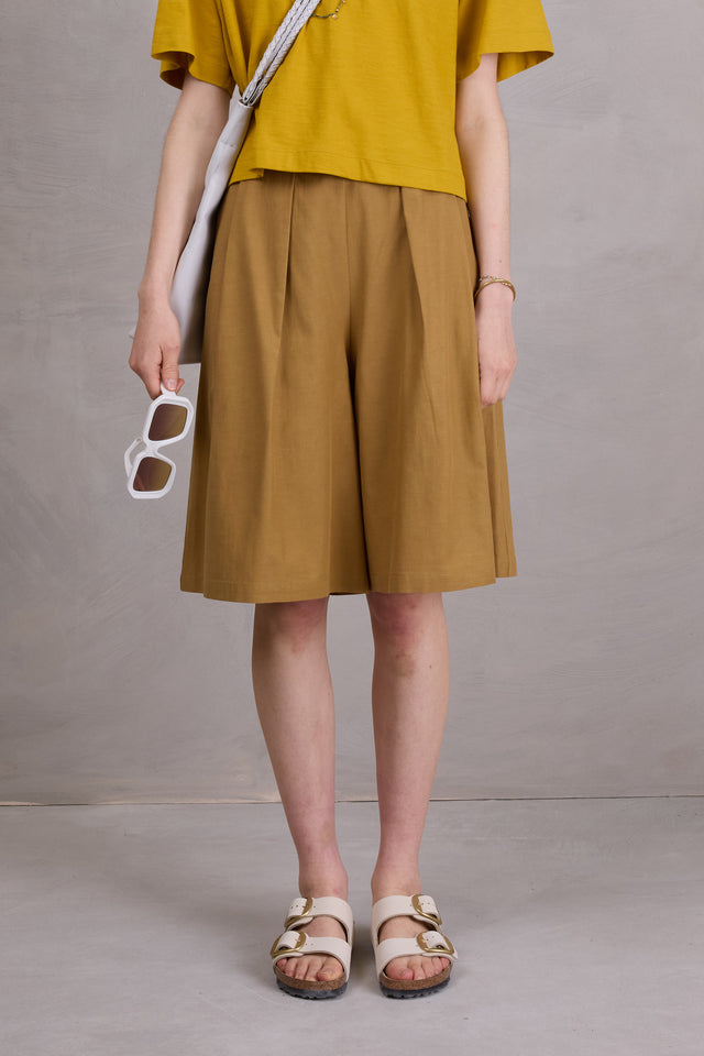 nathalie vleeschouwer Eddie bermuda in mustard