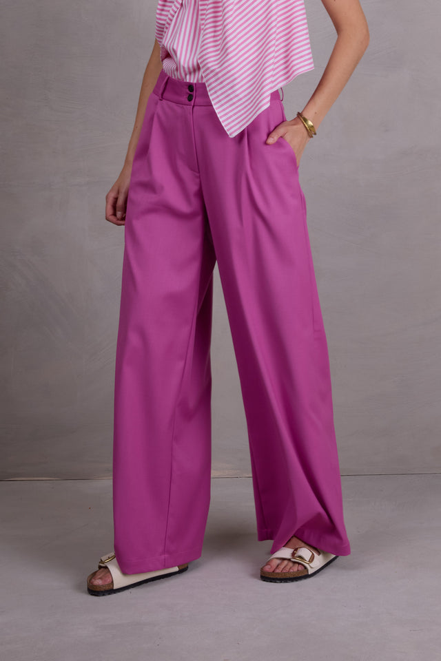 nathalie vleeschouwer Edward broek in very berry