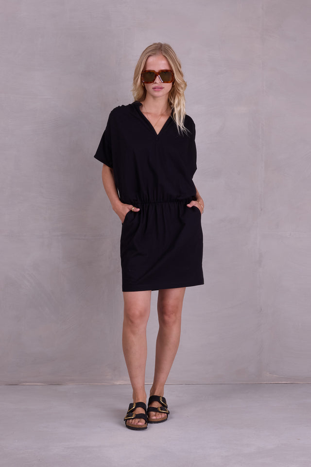 nathalie vleeschouwer Fisolde zwarte jurk