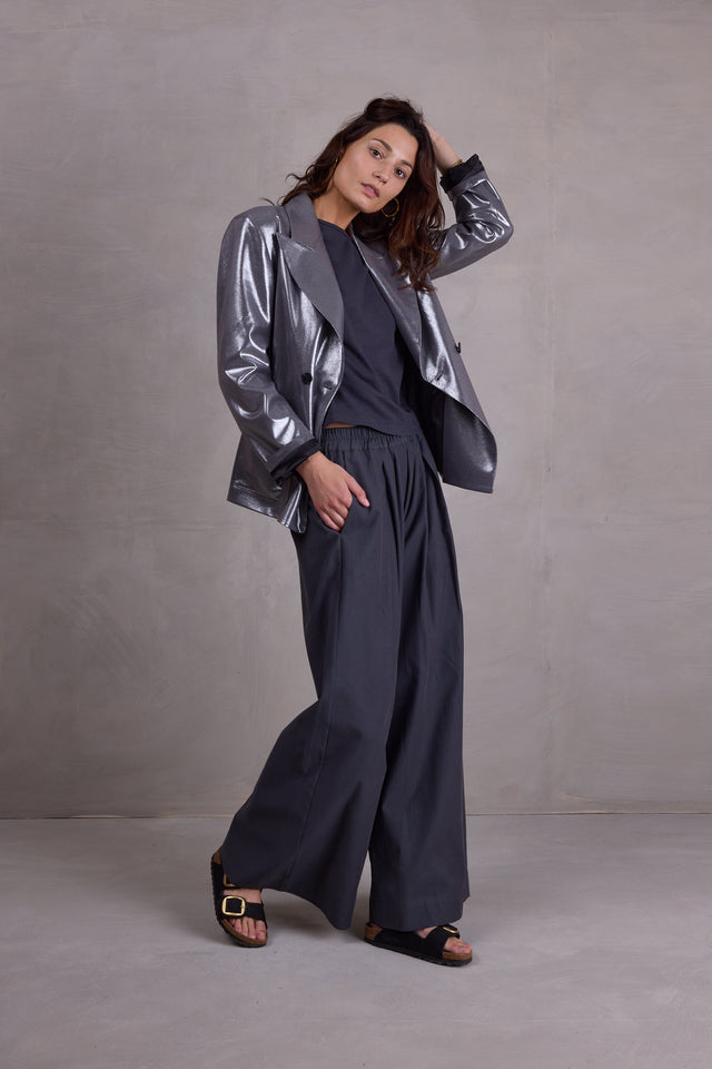 Nathalie Vleeschouwer Freddy Broek In Charcoal