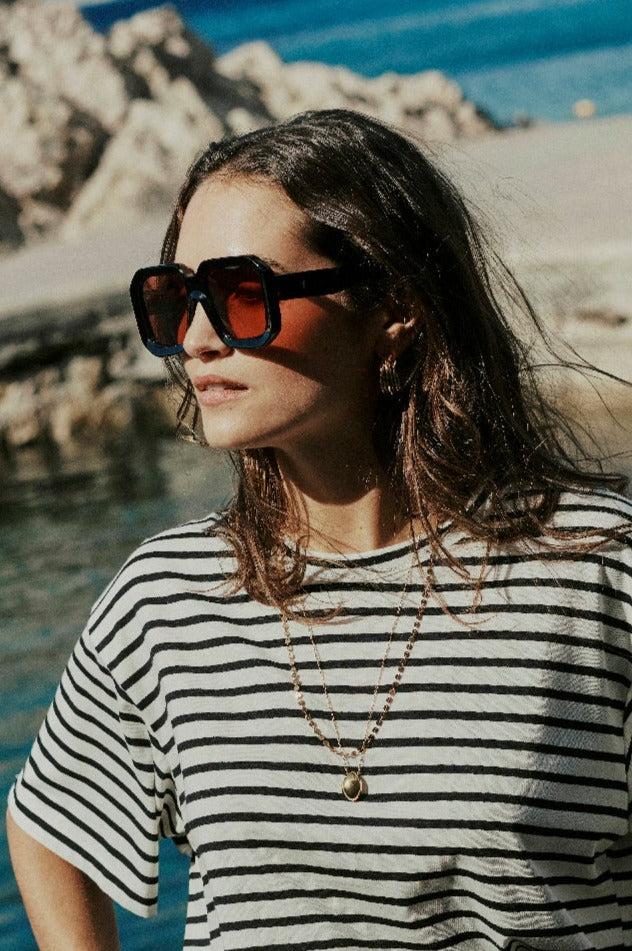 Nathalie Vleeschouwer Onassis Zonnebril In Dark Tortoise / Cherry