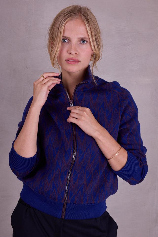 nathalie vleeschouwer Sparta grafische vest in royal blue en fig