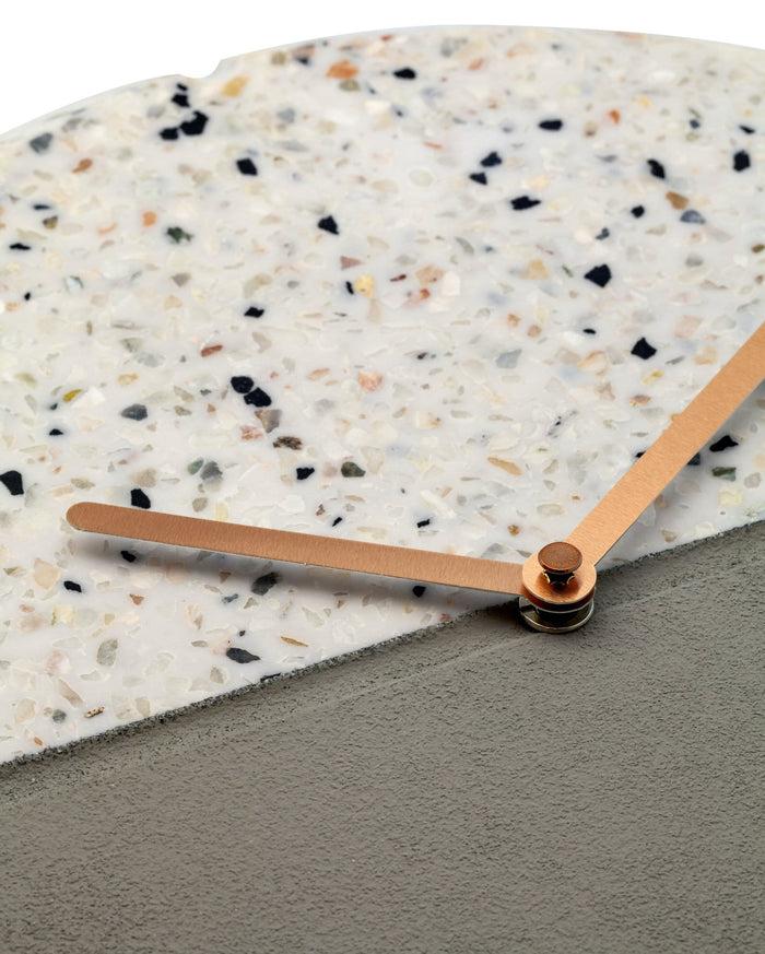 Nextime Wandklok - 32 Cm - Beton / Terrazzo - 'Conrazzo'