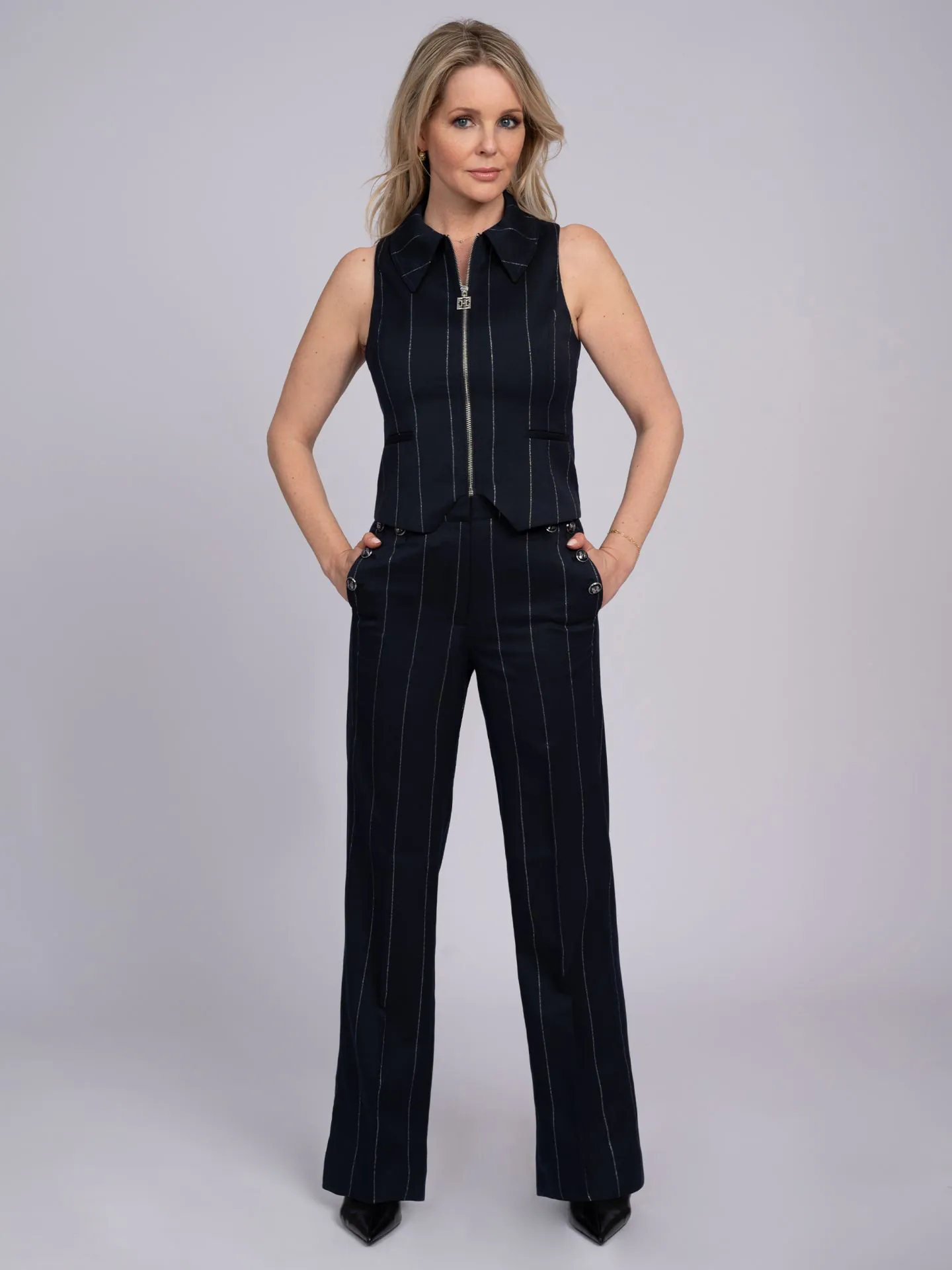 Nikkie Gestreepte Pantalon Met Decoratieve FH Knopen