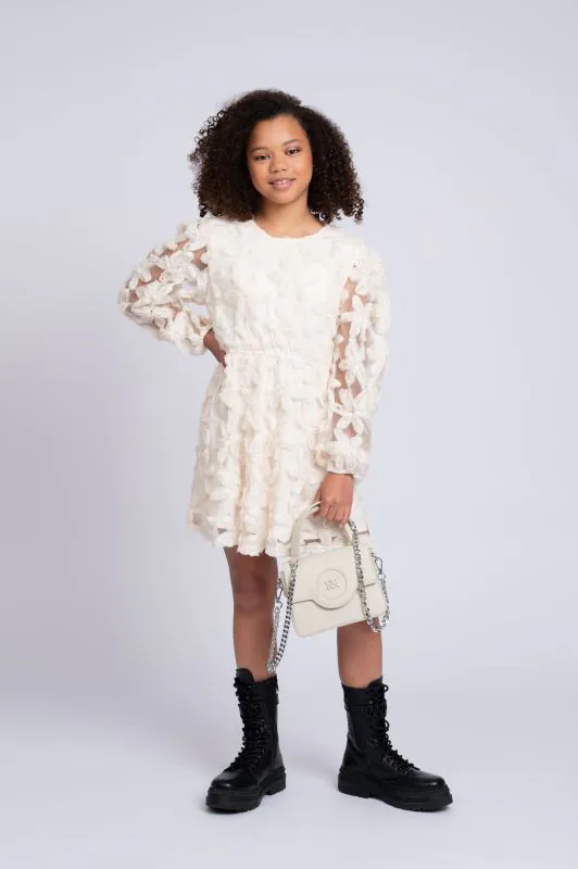 nikkie Jurk met geborduurde bloemen en mesh ballonmouwen