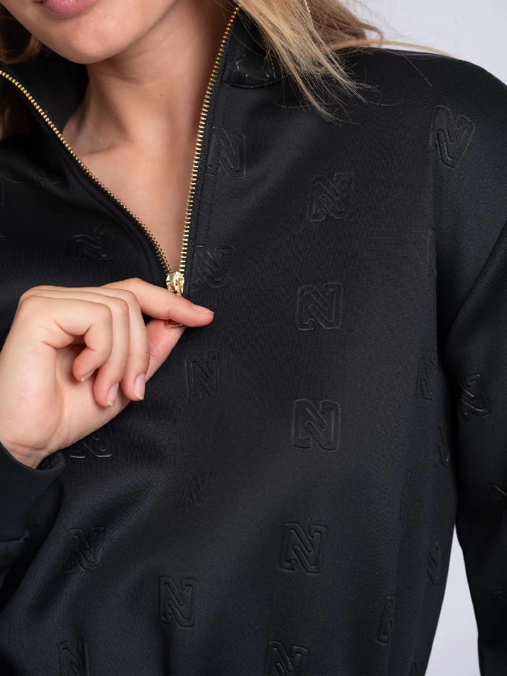 Nikkie Jurk Met Logo Patroon En Elastische Tailleband