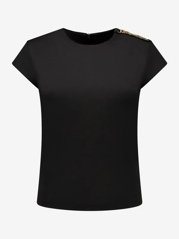 nikkie Aansluitende top met ketting detail