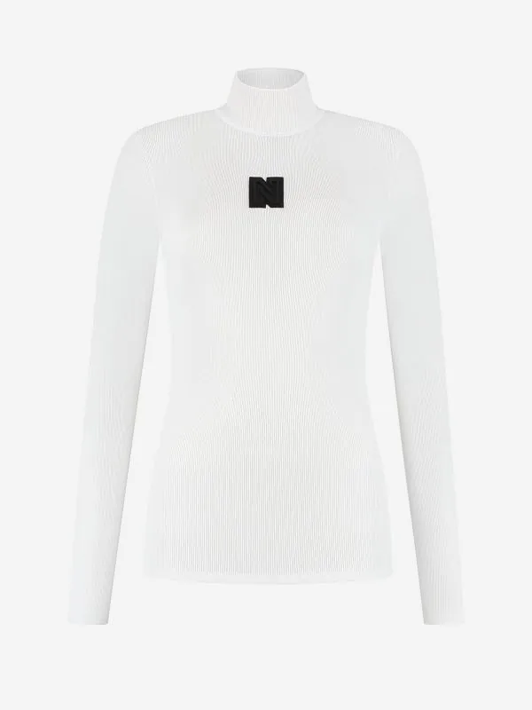 Nikkie Aansluitende Top Met Logo Patch En Col