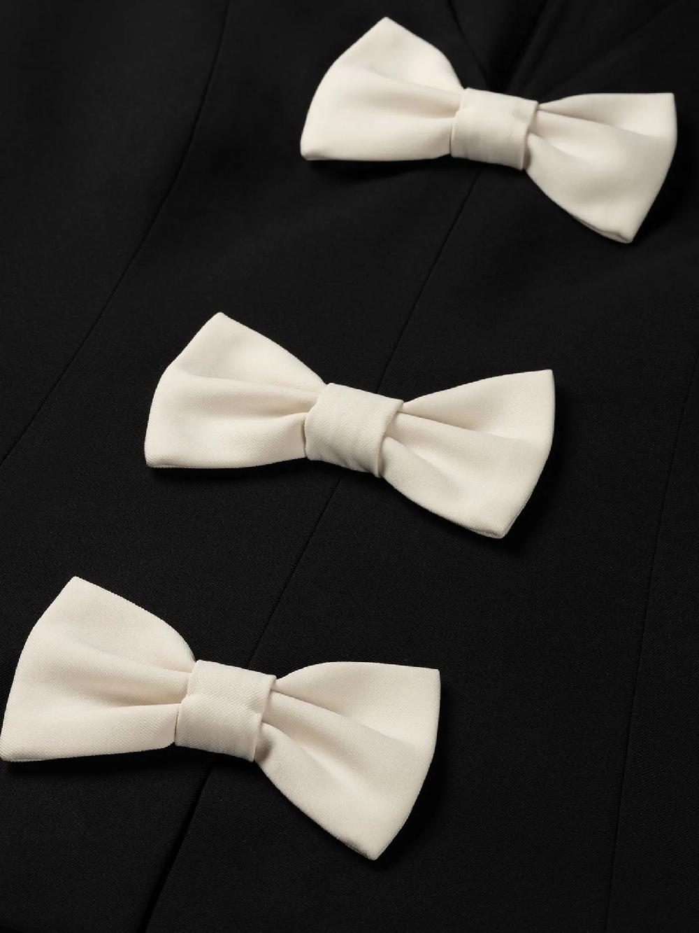 Nikkie Aansluitende Top Met Strikjes