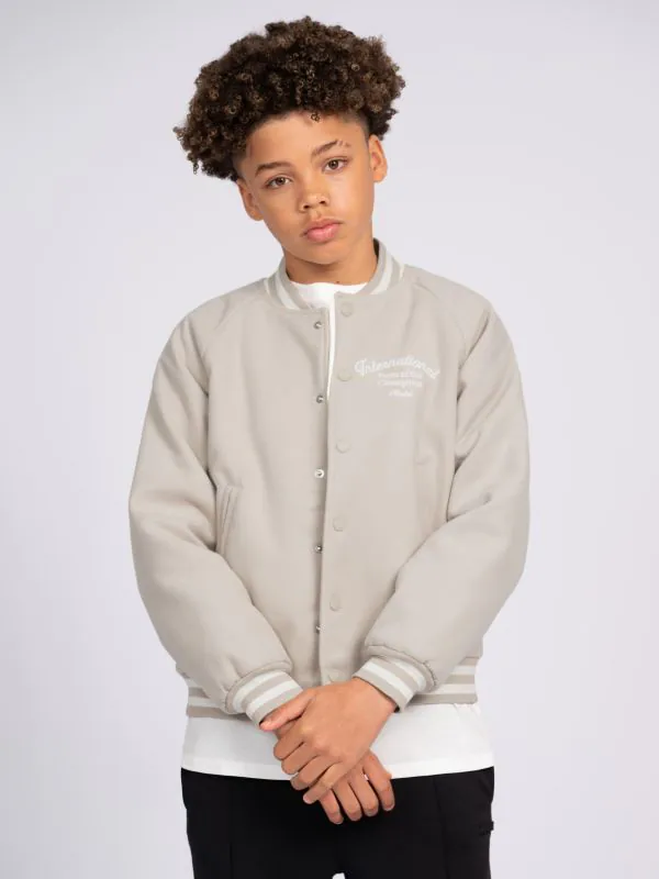 nikkie Bomberjack met grafische tekst