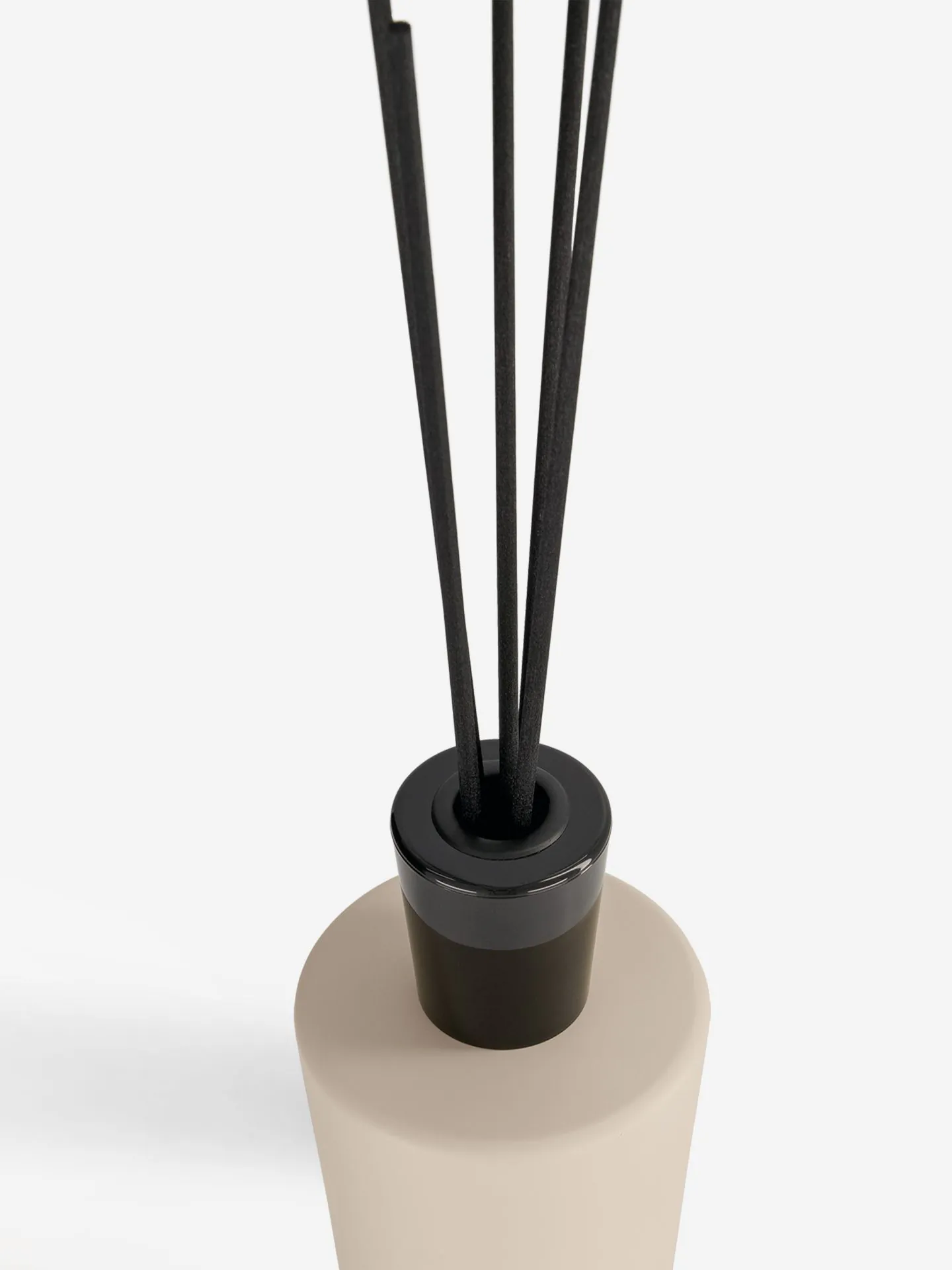 Nikkie Dubai Sands Fragrance Sticks Max