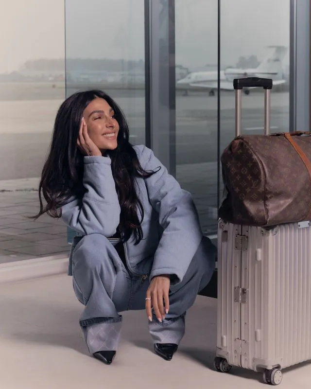 nikkie Korte puffer jas met een denim-look