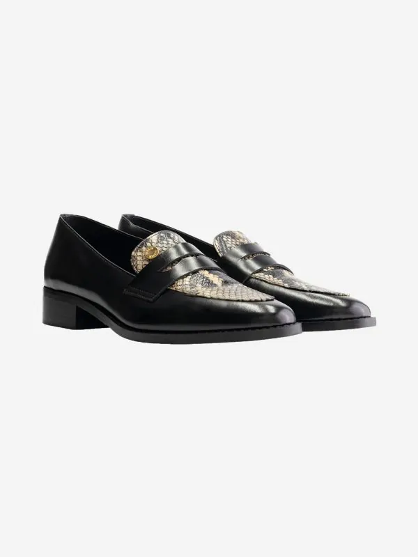 nikkie Loafer met slangenpatroon