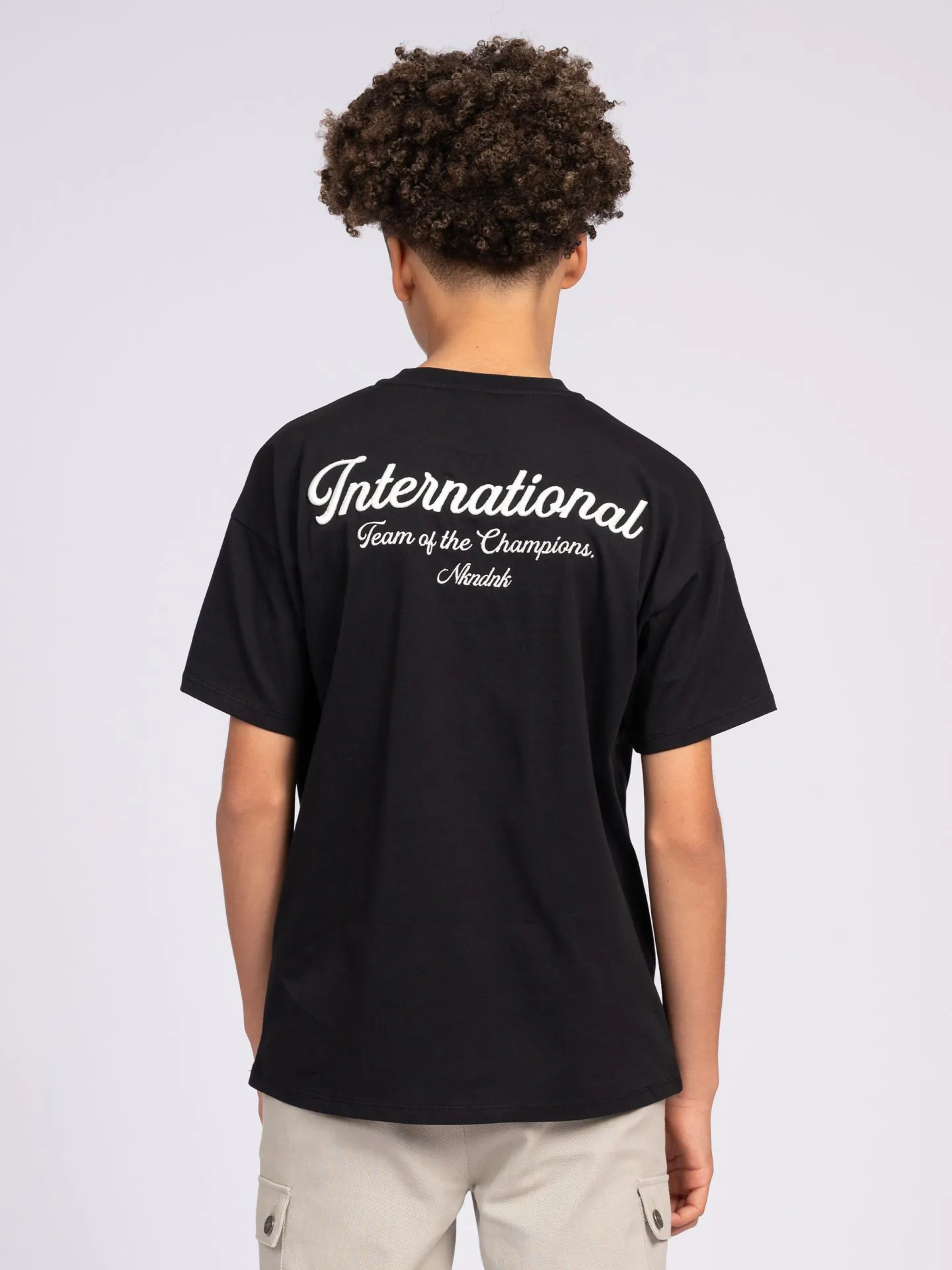 Nikkie Losvallend T-shirt Met Geborduurde Tekst