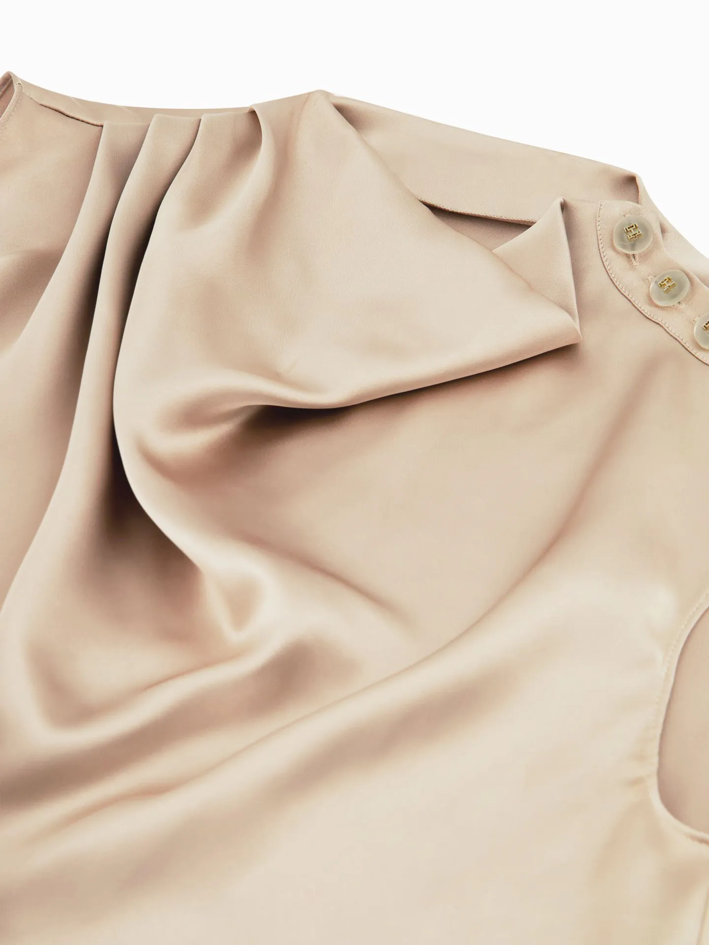 Nikkie Satijnen Top Met Een Watervalhals