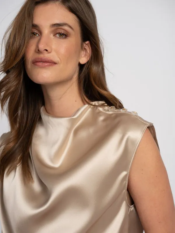 nikkie Satijnen top met een watervalhals