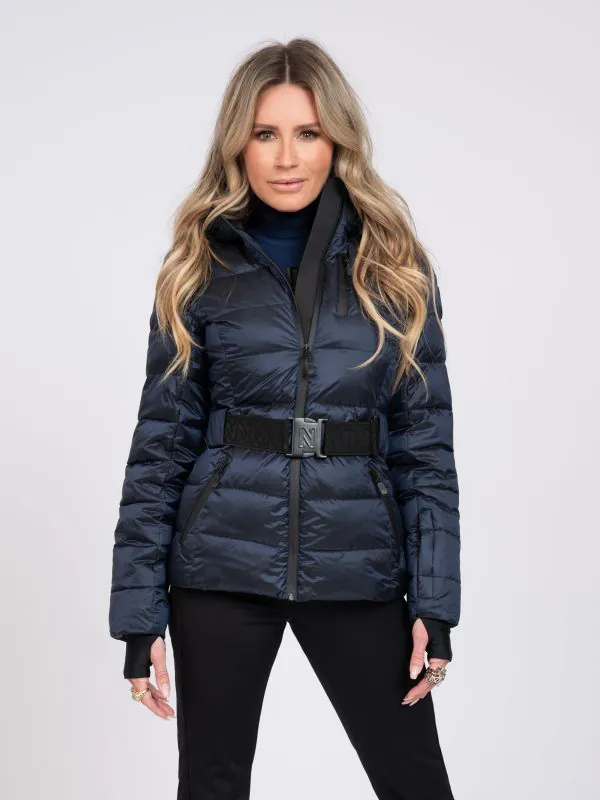 nikkie Ski jas met capuchon en elastische riem