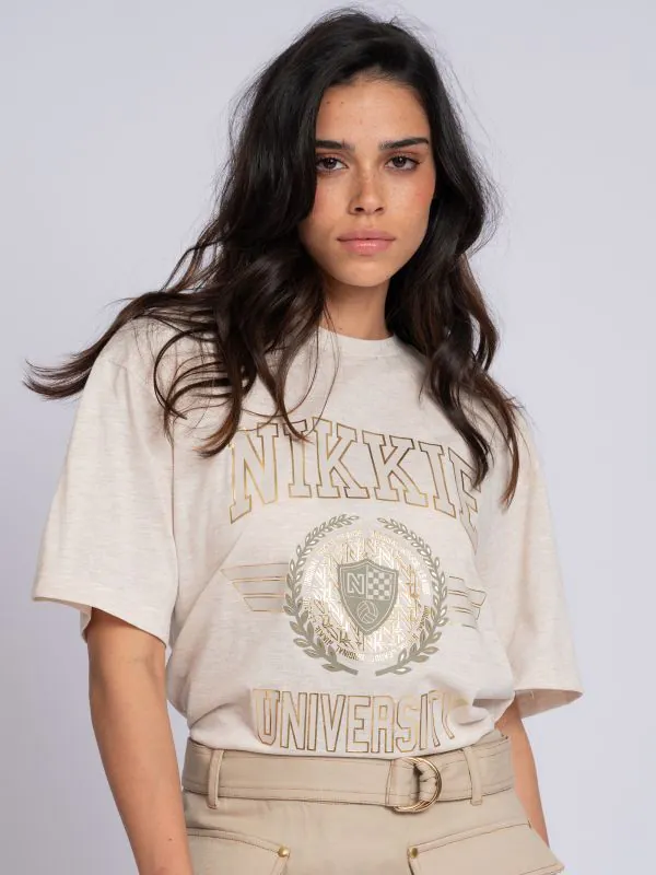 nikkie T-shirt met NIKKIE university print