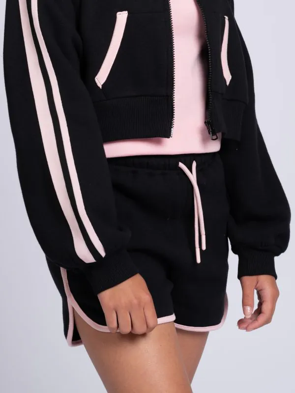 nikkie Sweatshort met elastische tailleband en roze accenten