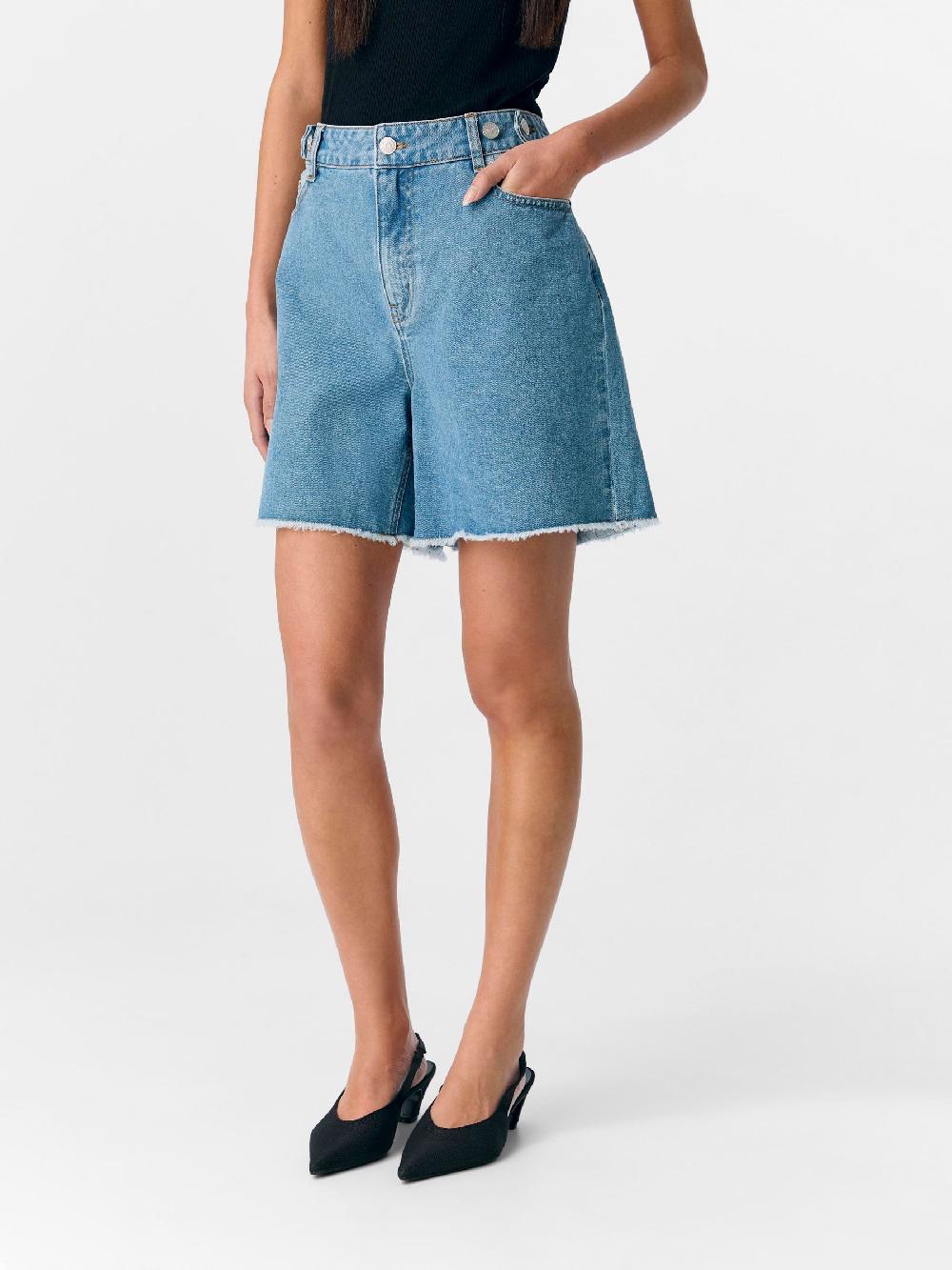 Object Petite DENIM SHORTS
