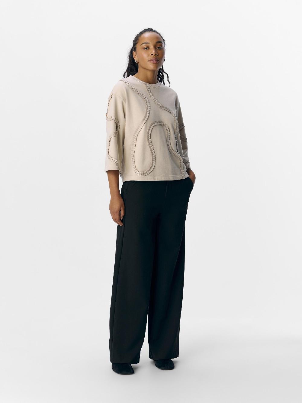 Object Petite GEDETAILLEERD TRUI