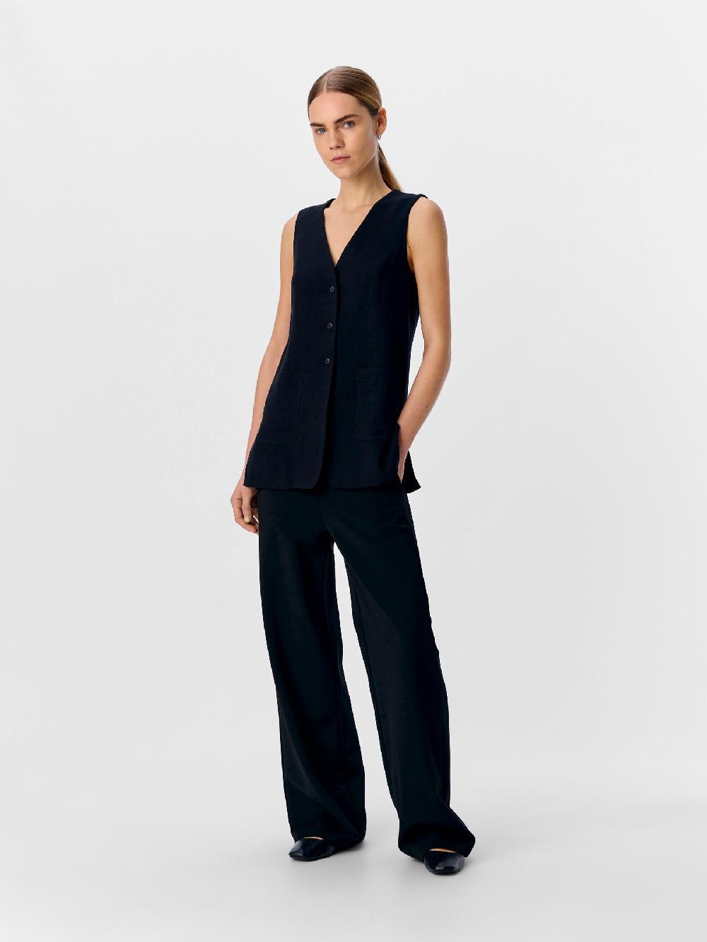 Object Petite LANG MODEL GILET