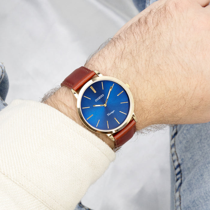 oozoo Goudkleurige OOZOO horloge met bruine leren band - C20388